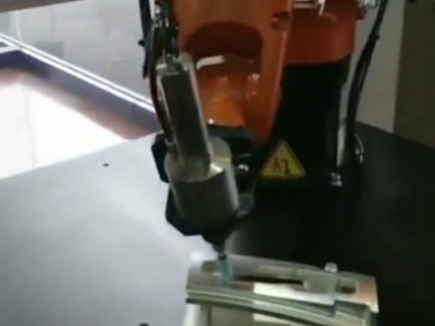 機加工鋁件去毛刺后打磨，用RBZ浮動自動換刀主軸節(jié)約成本