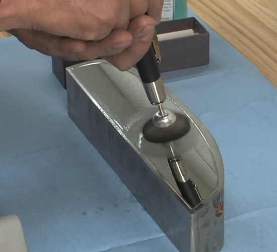 電動打磨機打磨拋光