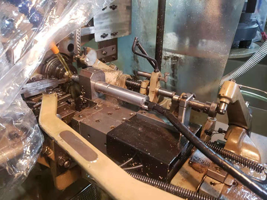 凸輪機(jī)鉆孔加工
