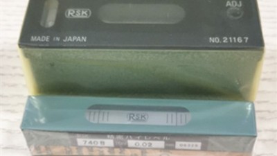 日本RSK條式水平儀100mm與<i style='color:red'>740b</i>之間有什么區(qū)別？